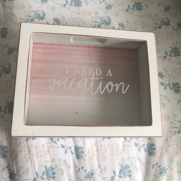 Money bank to save up for ✨vacay✨ - Picture 2 of 2